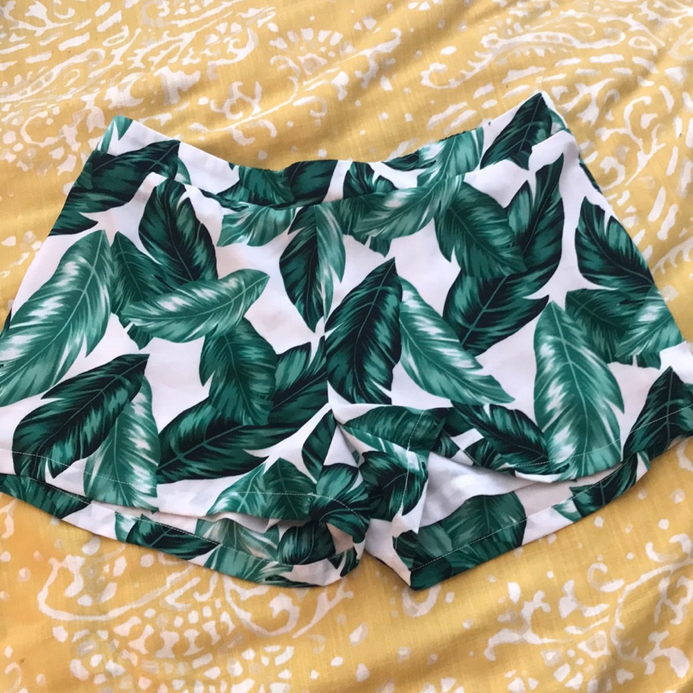 Flowy shorts